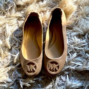 Michael Kors shoes tan size 6